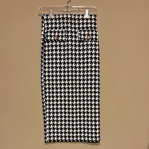 Houndstooth Pencil Skirt - Black and White
